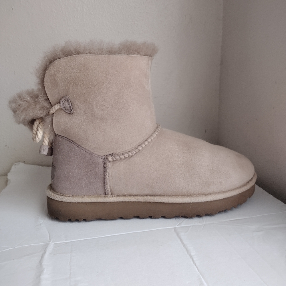 UGG Women's Selene Baily Bow Nautical Bow - Picture 9 of 14